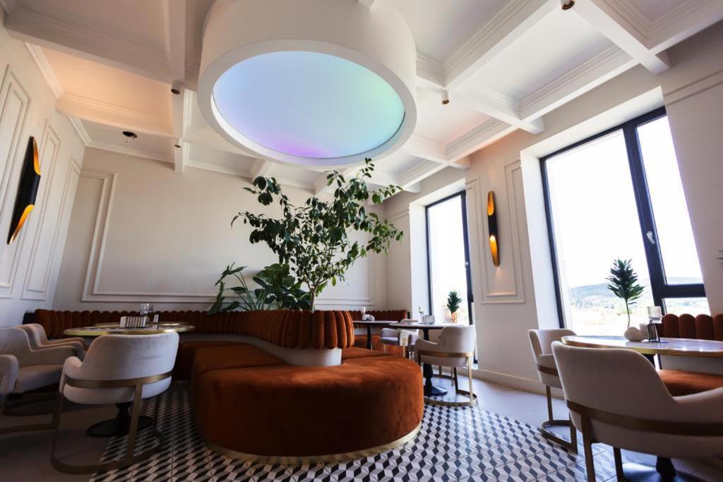 The Berg'S 10 Hotel Ocna Mures Buitenkant foto