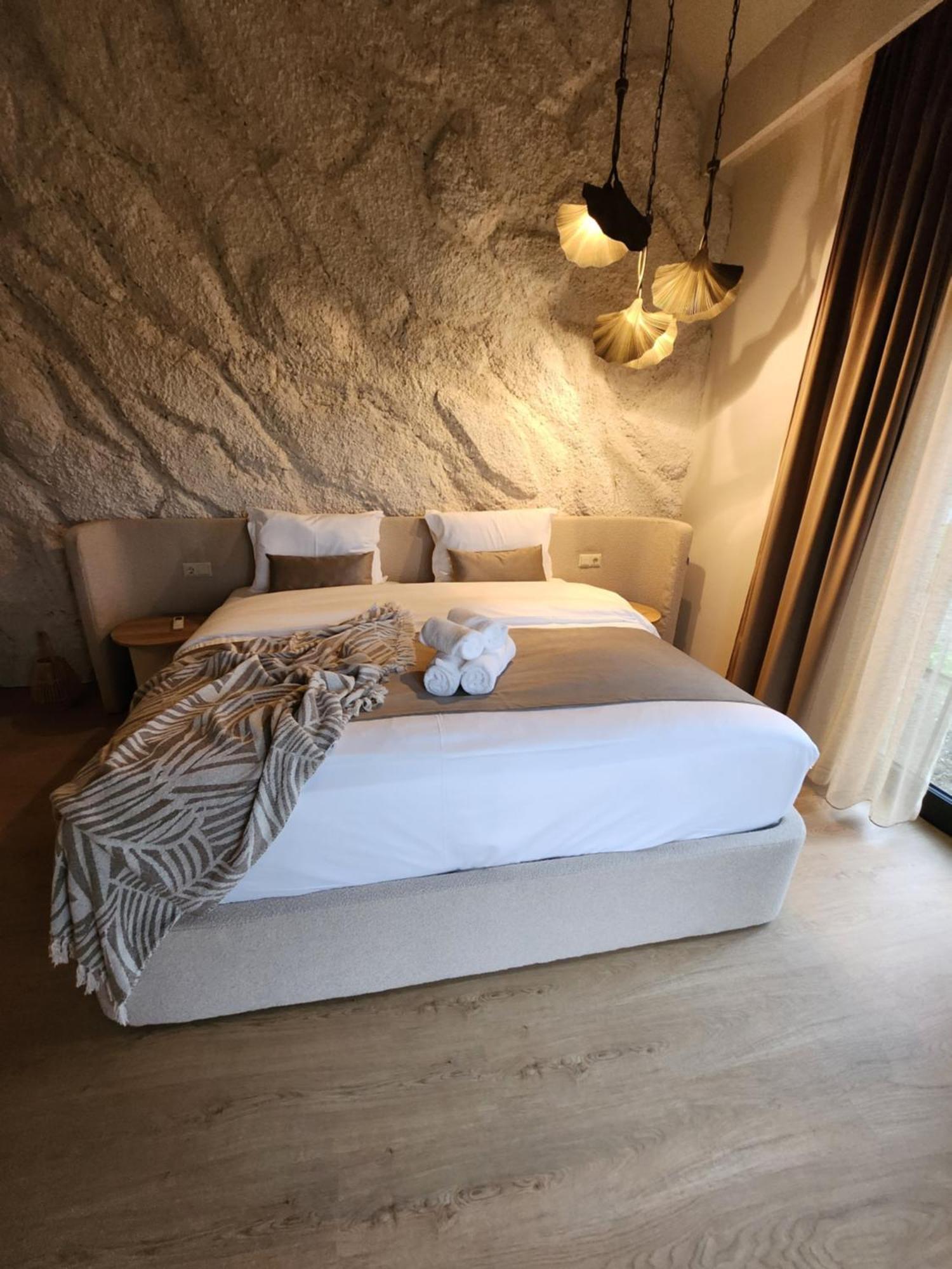 The Berg'S 10 Hotel Ocna Mures Buitenkant foto